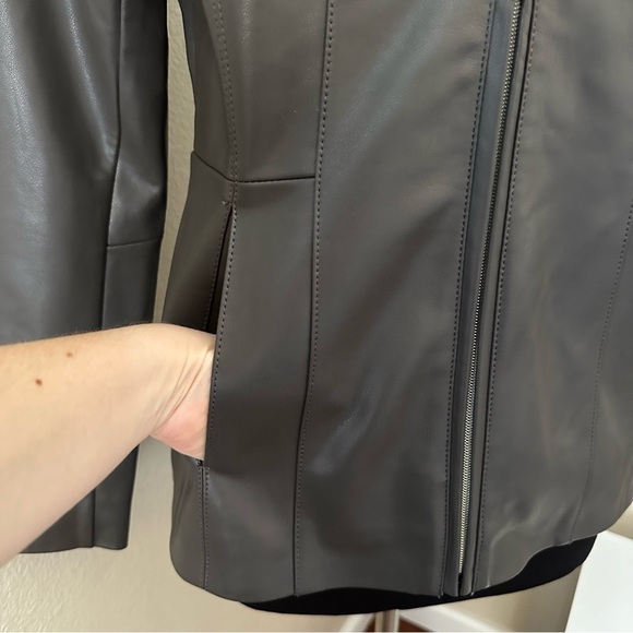 NWOT KENNETH COLE GRAY FAUX LEATHER STANDUP COLLAR ZIP JACKET Size M - Picture 6 of 14
